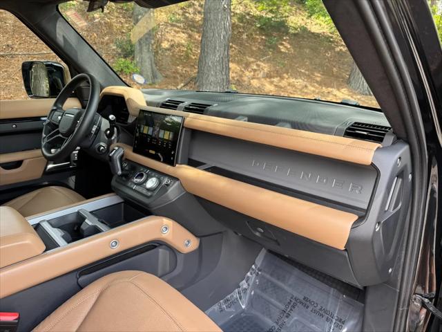 2025 Land Rover Defender 130 P500 V8