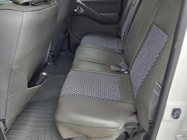 2021 Nissan Frontier Crew Cab SV 4x2