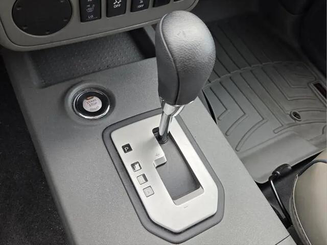 2021 Nissan Frontier Crew Cab SV 4x2