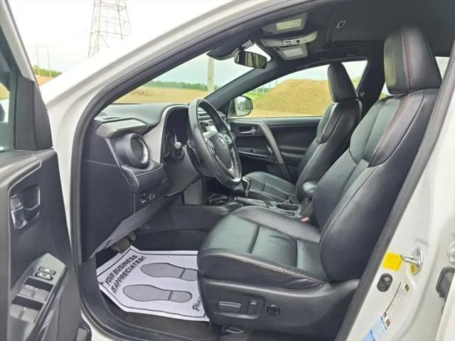 2017 Toyota RAV4 SE