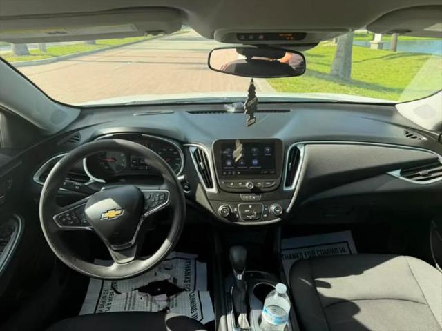 2023 Chevrolet Malibu FWD 1FL