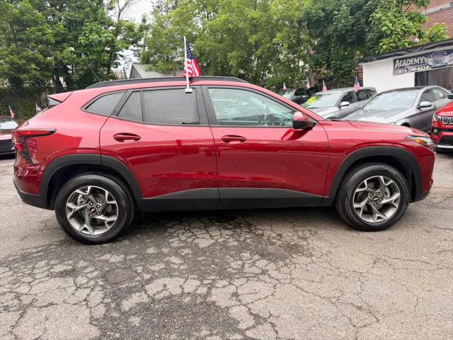 2025 Chevrolet Trax FWD LT