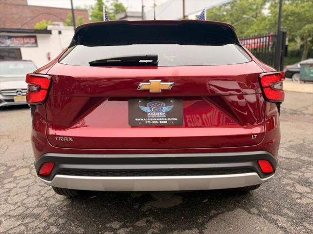 2025 Chevrolet Trax FWD LT