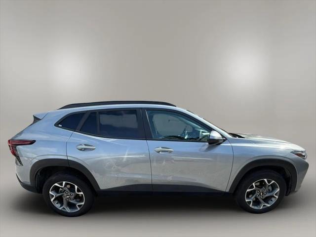 2025 Chevrolet Trax FWD LT
