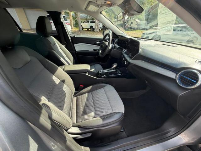 2025 Chevrolet Trax FWD LT