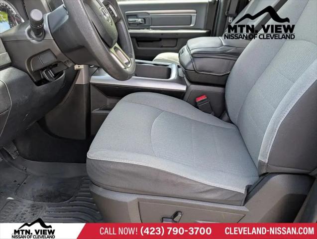 2023 Ram 1500 Classic SLT Crew Cab 4x4 5'7" Box