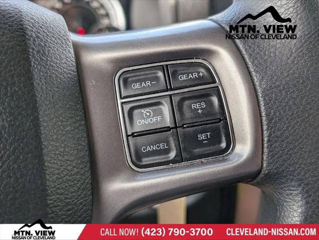 2023 Ram 1500 Classic SLT Crew Cab 4x4 5'7" Box