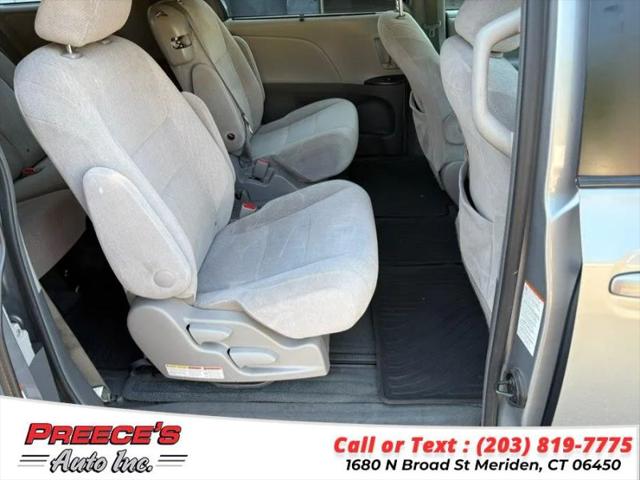 2016 Toyota Sienna LE 7 Passenger