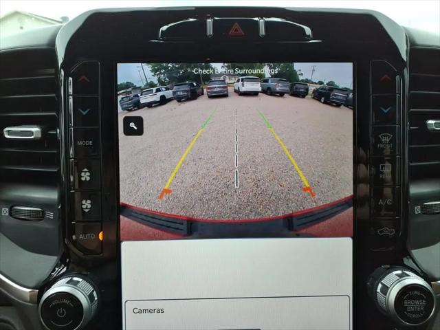 2024 Ram 1500 Big Horn Crew Cab 4x4 5'7" Box