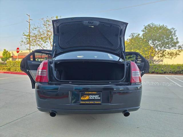 2006 Chrysler 300 SRT8