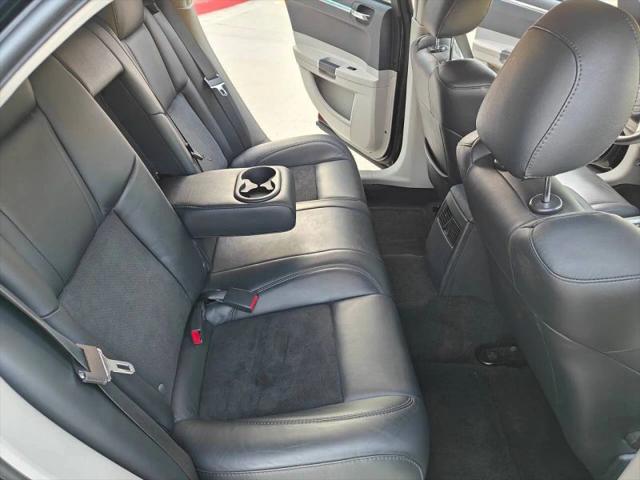 2006 Chrysler 300 SRT8