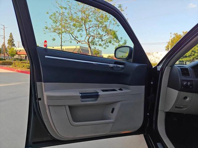 2006 Chrysler 300 SRT8