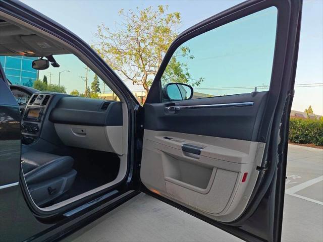 2006 Chrysler 300 SRT8