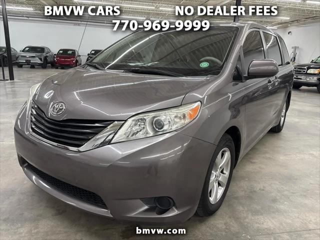 2014 Toyota Sienna LE for sale in Union City, GA
