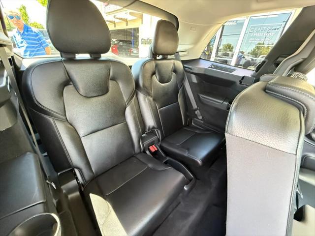 2019 Volvo XC90 T6 Momentum