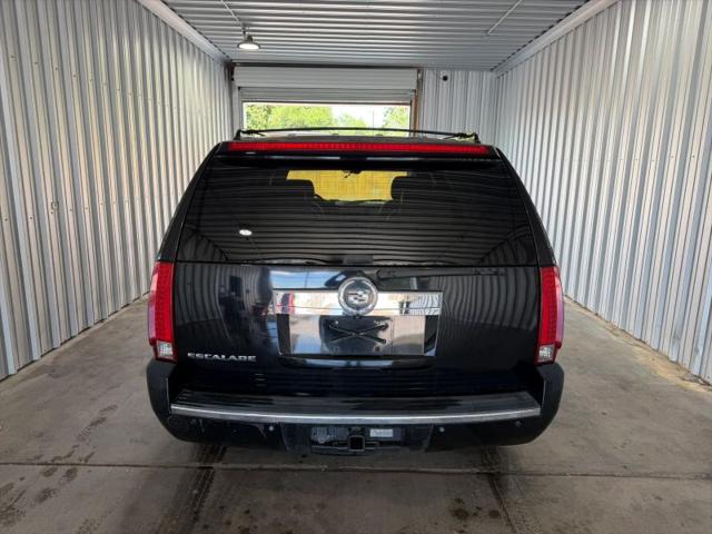 2007 Cadillac Escalade Standard