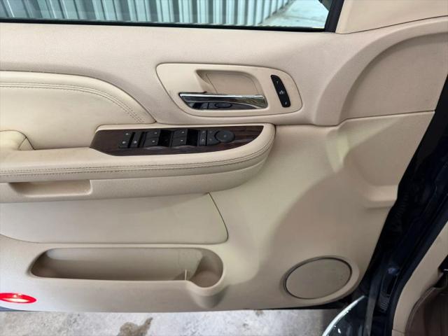 2007 Cadillac Escalade Standard