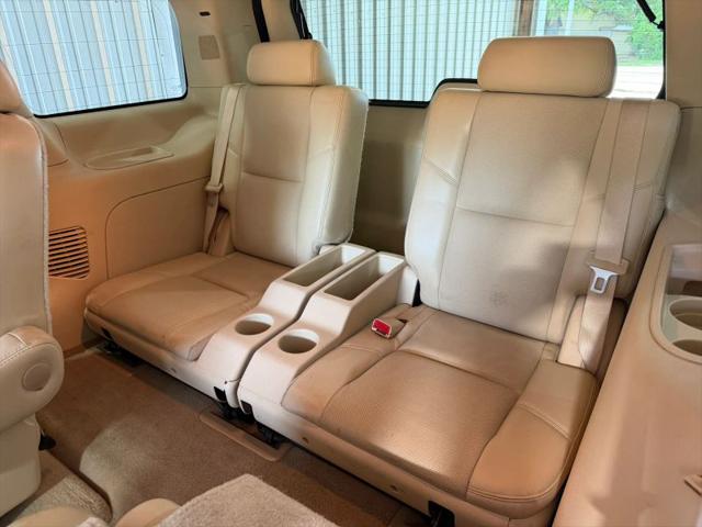 2007 Cadillac Escalade Standard