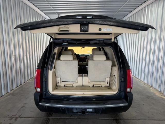 2007 Cadillac Escalade Standard