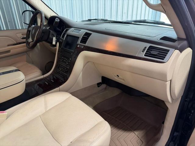 2007 Cadillac Escalade Standard