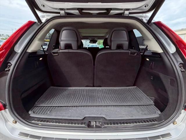 2018 Volvo XC90 T5 Momentum