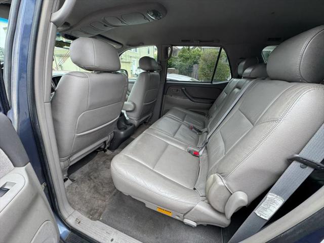 2003 Toyota Sequoia SR5 V8