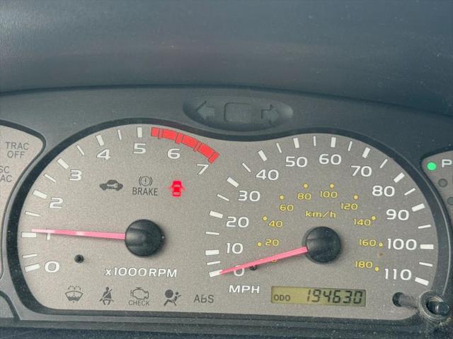 2003 Toyota Sequoia SR5 V8