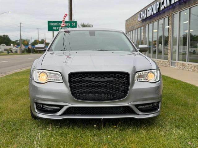 2017 Chrysler 300 Limited
