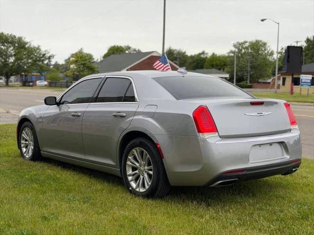 2017 Chrysler 300 Limited