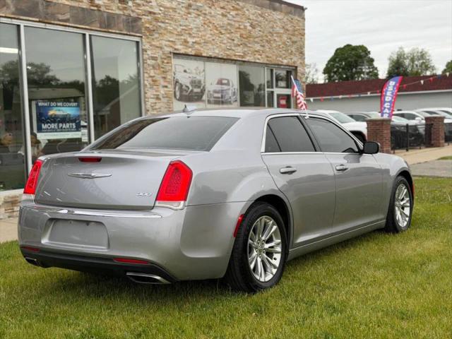 2017 Chrysler 300 Limited