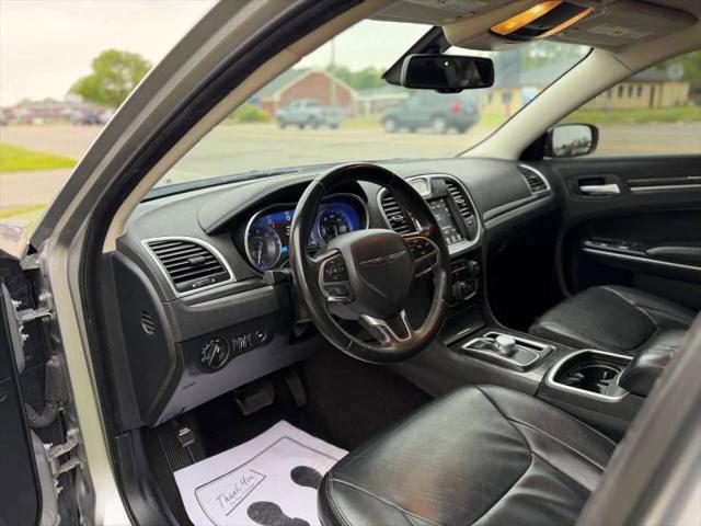 2017 Chrysler 300 Limited