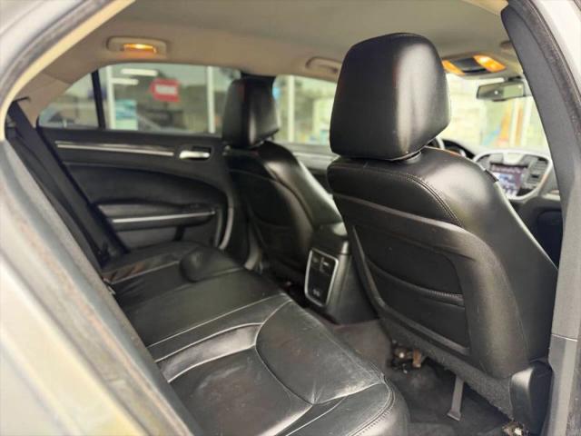 2017 Chrysler 300 Limited
