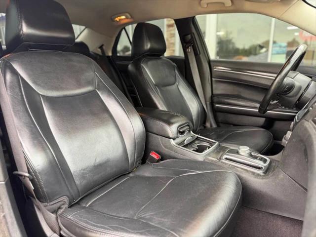 2017 Chrysler 300 Limited
