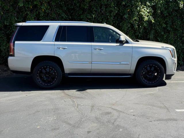 2017 Cadillac Escalade Luxury