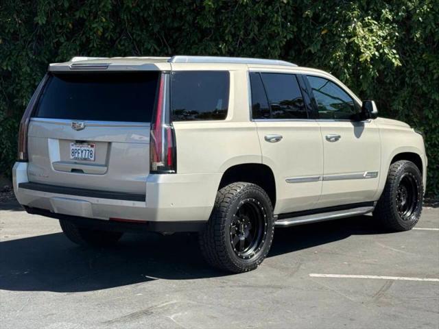 2017 Cadillac Escalade Luxury