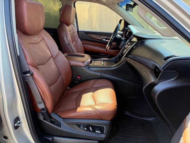 2017 Cadillac Escalade Luxury
