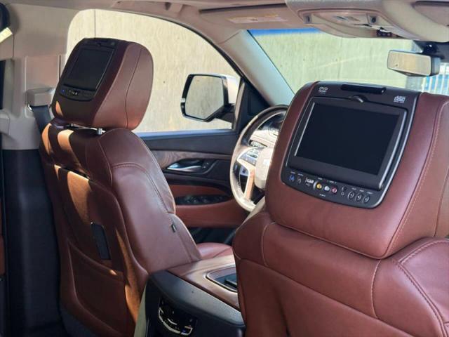 2017 Cadillac Escalade Luxury