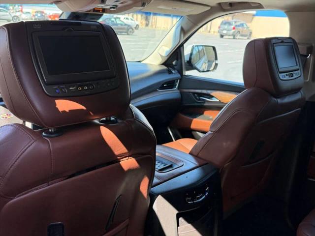 2017 Cadillac Escalade Luxury