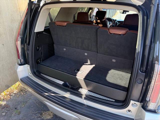 2017 Cadillac Escalade Luxury