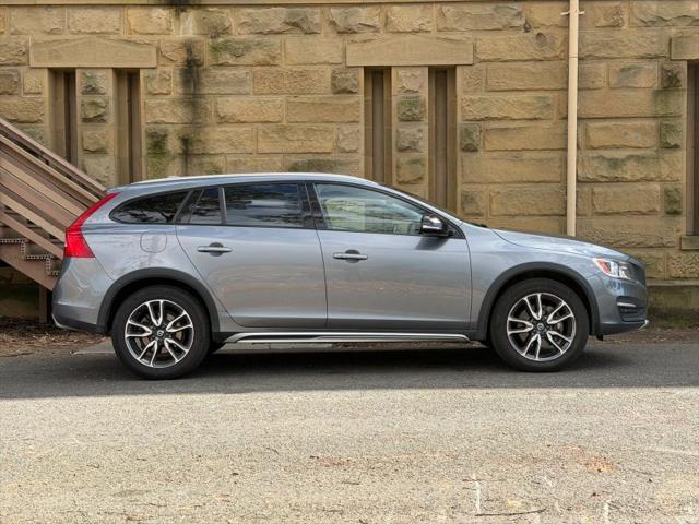 2018 Volvo V60 Cross Country T5