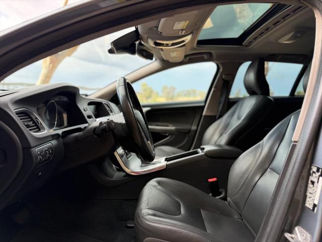 2018 Volvo V60 Cross Country T5