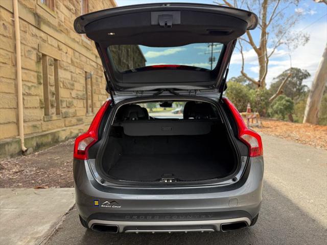 2018 Volvo V60 Cross Country T5