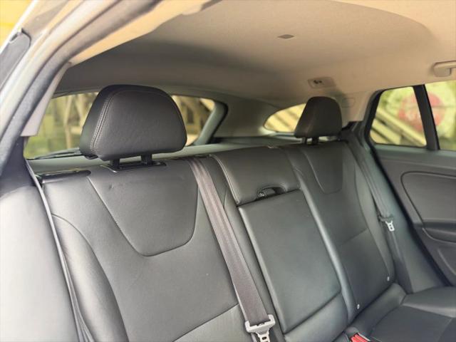 2018 Volvo V60 Cross Country T5