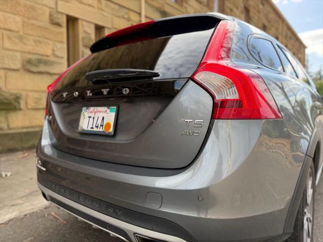 2018 Volvo V60 Cross Country T5