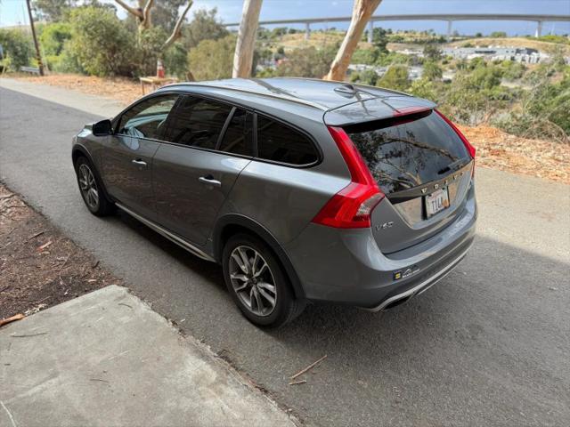 2018 Volvo V60 Cross Country T5