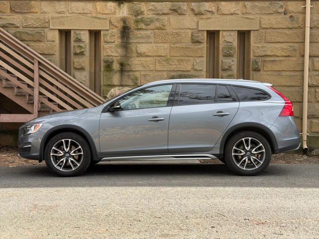 2018 Volvo V60 Cross Country T5