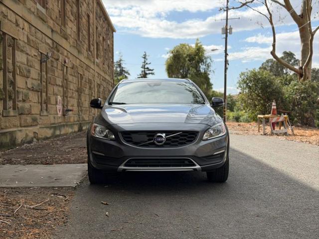 2018 Volvo V60 Cross Country T5