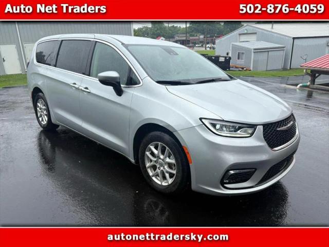2023 Chrysler Pacifica Touring L for sale in Simpsonville, KY