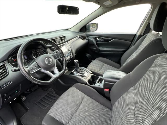 2017 Nissan Rogue Sport SV