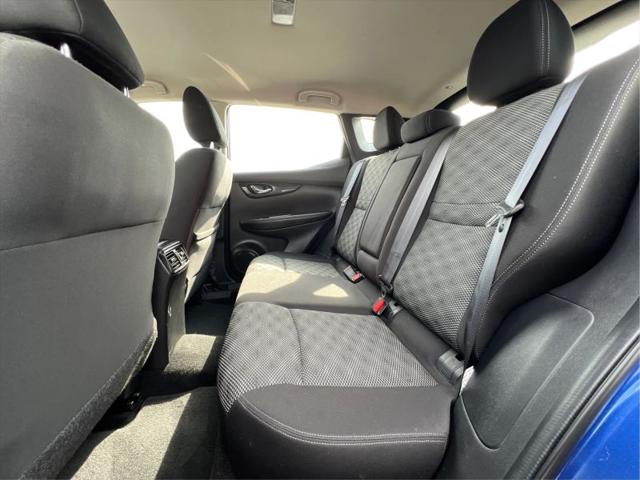 2017 Nissan Rogue Sport SV